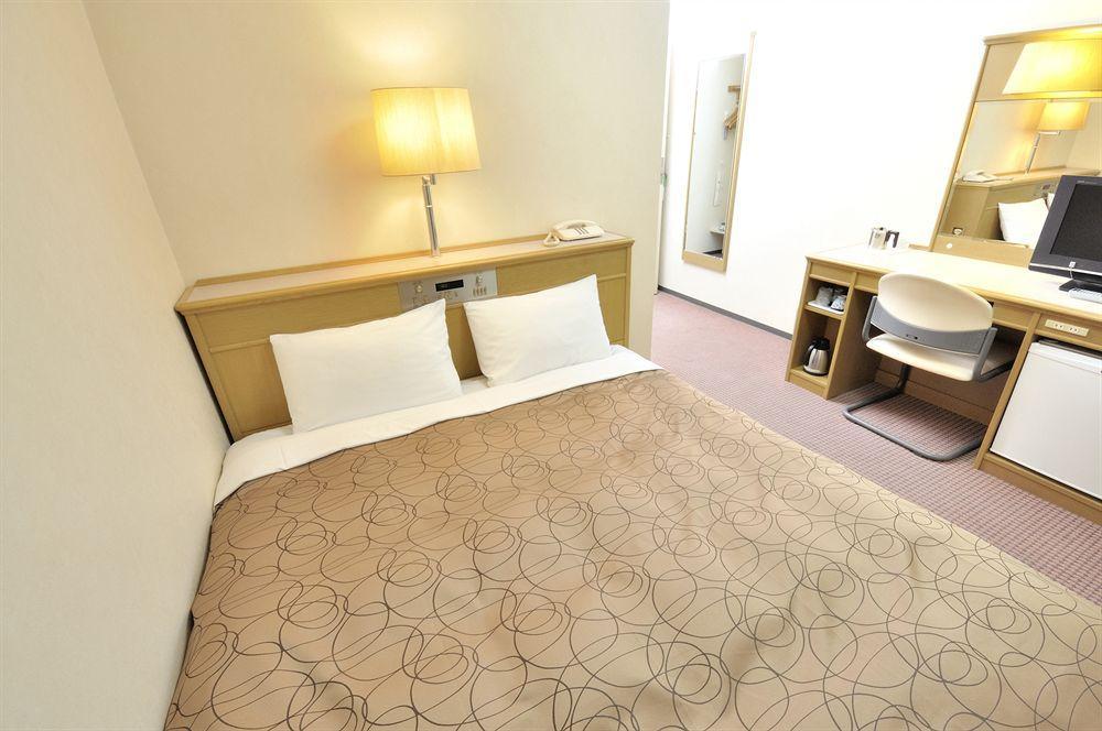 Dai-Ni Sunny Stone Hotel Suita Exterior photo
